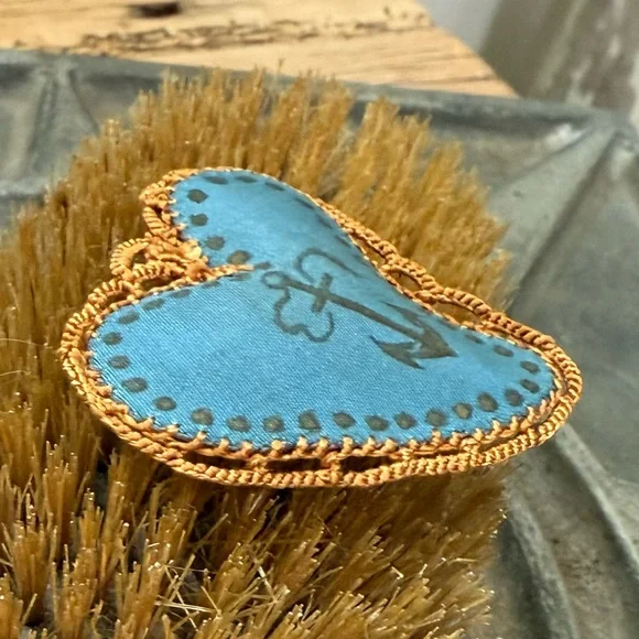 Vintage Handmade Nautical Heart Embroidered Art Pendant - Picture 5 of 10